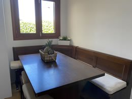 cosy dining area in villa murta